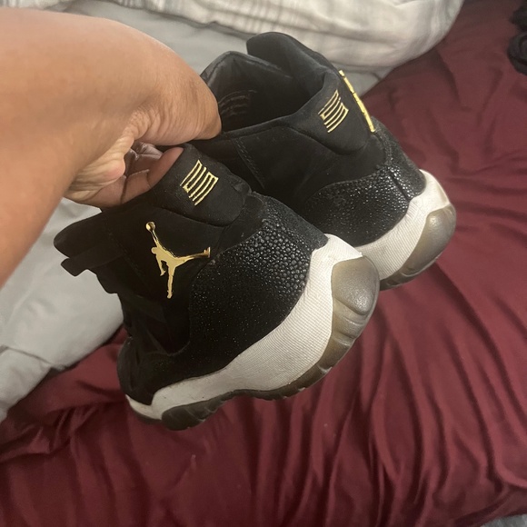 Jordan 11 retro heiress black stingray
